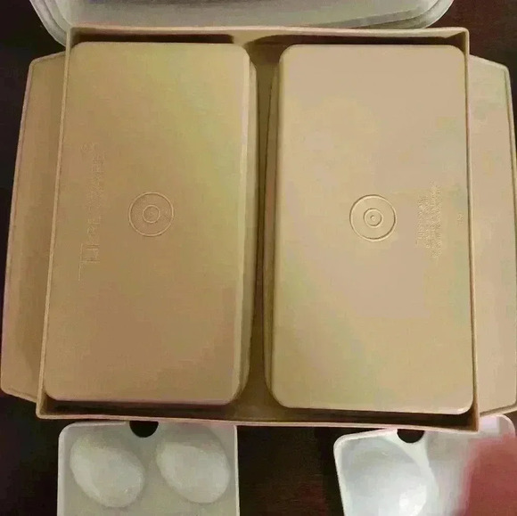 Vintage  Tupperware Deviled Egg Carrier - Picture 7 of 7